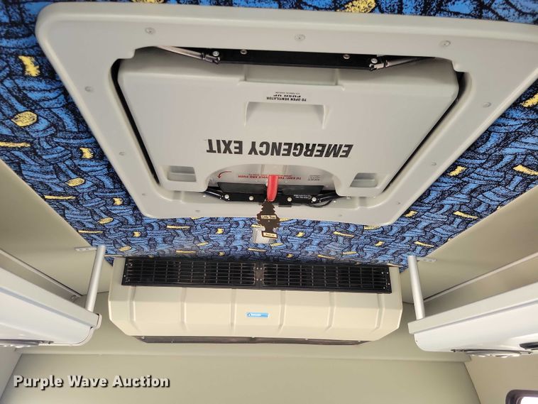 image for item DZ7083 2014 Ford E450 shuttle bus
