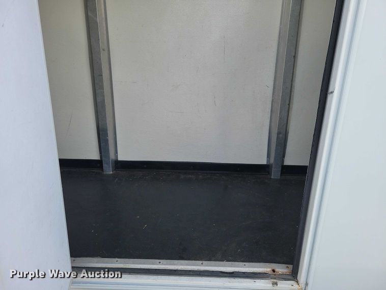 image for item DZ7083 2014 Ford E450 shuttle bus