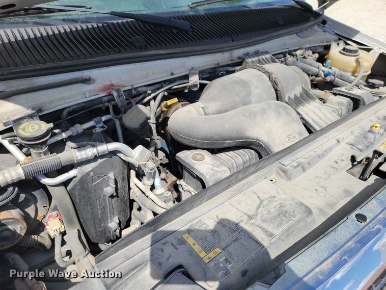 image for item DZ7083 2014 Ford E450 shuttle bus