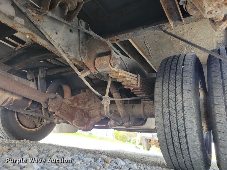 image for item DZ7083 2014 Ford E450 shuttle bus