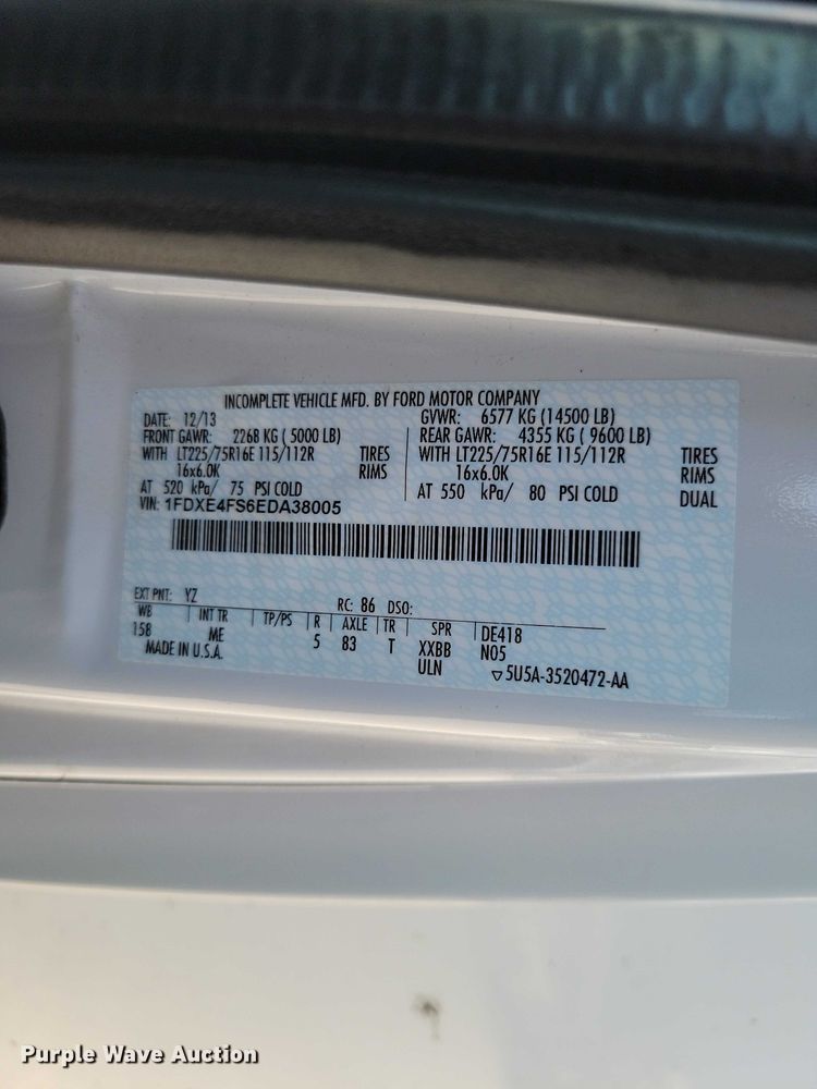image for item DZ7083 2014 Ford E450 shuttle bus