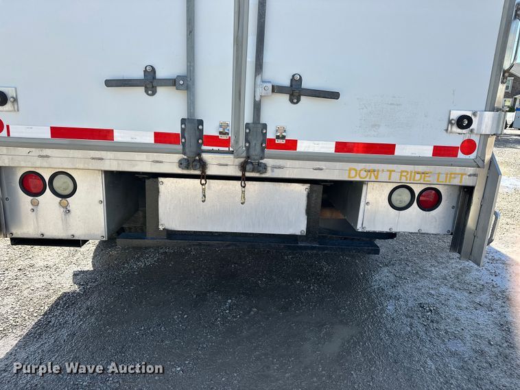 image for item EA4837 2014 Ford F450 Super Duty box truck