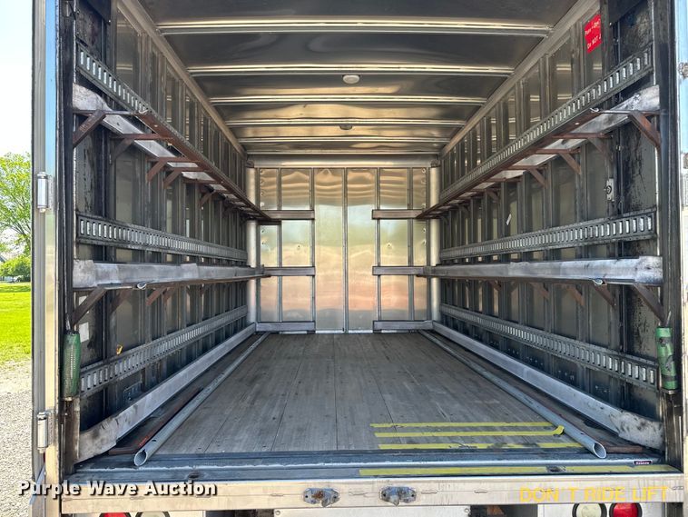 image for item EA4837 2014 Ford F450 Super Duty box truck