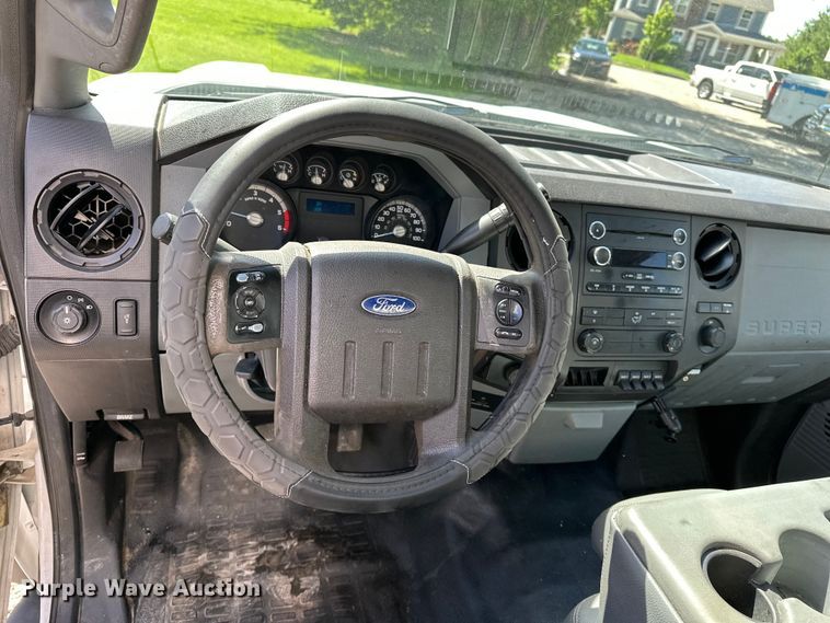 image for item EA4837 2014 Ford F450 Super Duty box truck