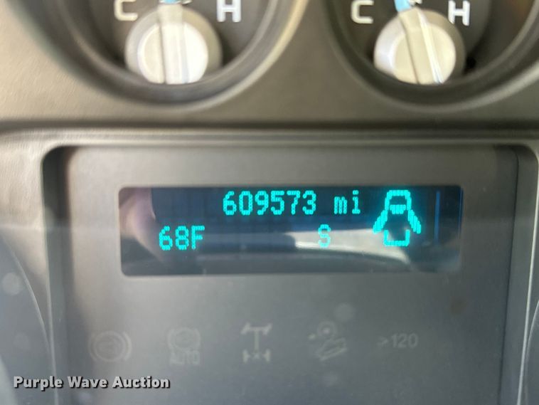 image for item EA4837 2014 Ford F450 Super Duty box truck