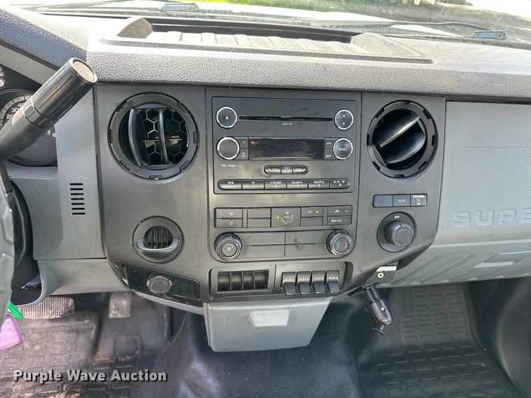 image for item EA4837 2014 Ford F450 Super Duty box truck