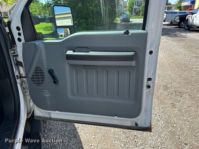 image for item EA4837 2014 Ford F450 Super Duty box truck