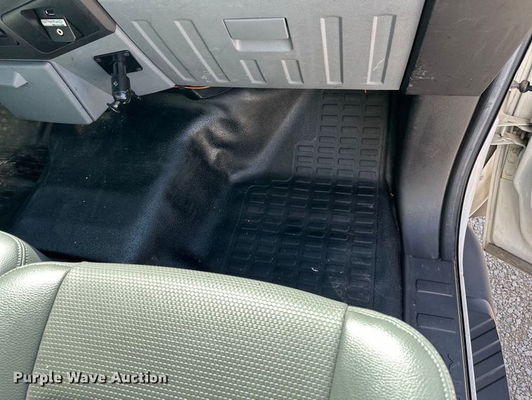 image for item EA4837 2014 Ford F450 Super Duty box truck