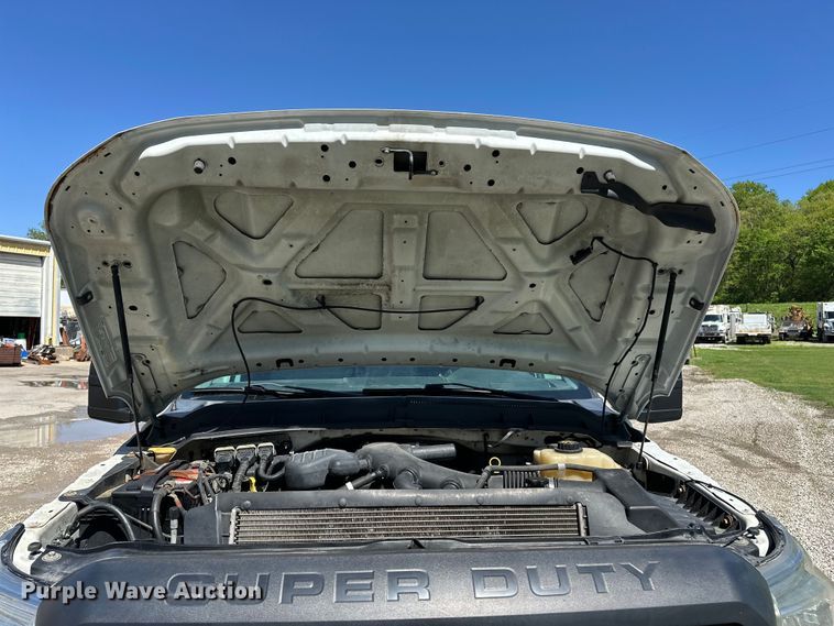 image for item EA4837 2014 Ford F450 Super Duty box truck