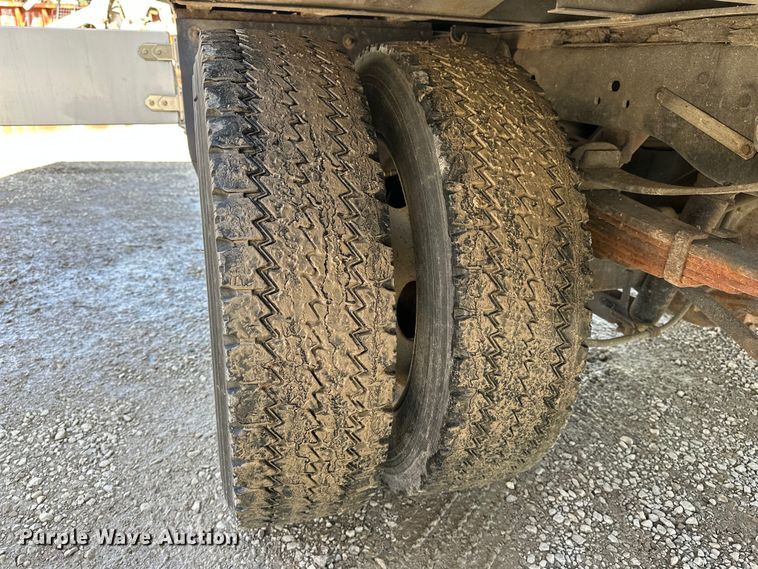image for item EA4837 2014 Ford F450 Super Duty box truck