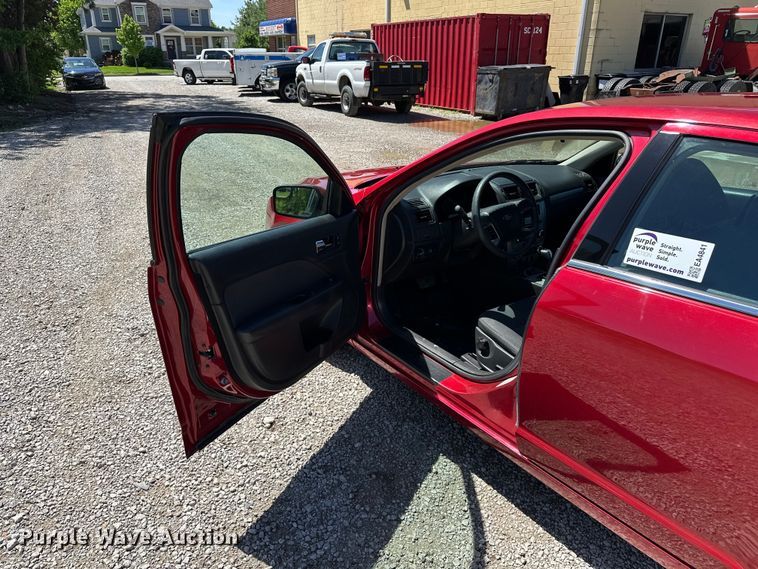 image for item EA4841 2012 Ford Fusion SE 