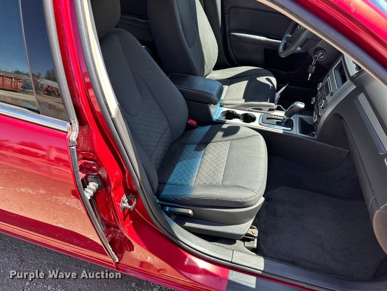 image for item EA4841 2012 Ford Fusion SE 