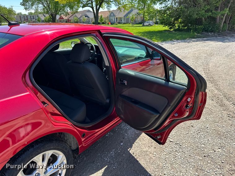 image for item EA4841 2012 Ford Fusion SE 
