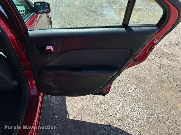 image for item EA4841 2012 Ford Fusion SE 