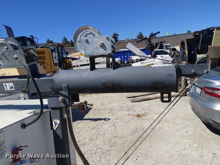 image for item EE5307 2013 Magnum MLT3060K 01 light plant