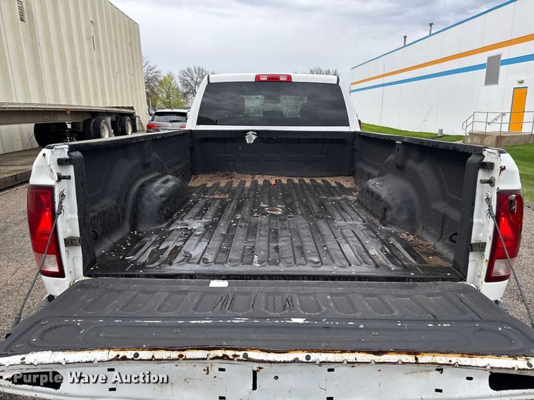 image for item EF2459 2014 RAM 2500 Crew Cab pickup truck