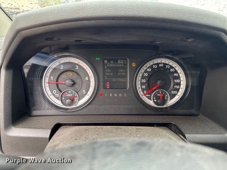image for item EF2459 2014 RAM 2500 Crew Cab pickup truck