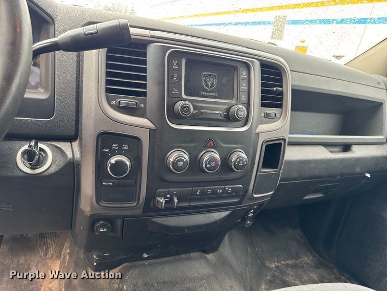 image for item EF2459 2014 RAM 2500 Crew Cab pickup truck