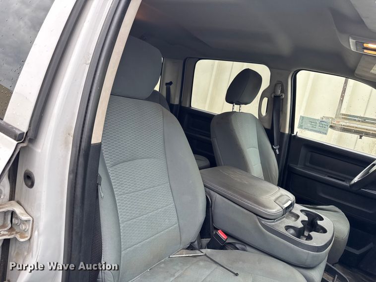 image for item EF2459 2014 RAM 2500 Crew Cab pickup truck