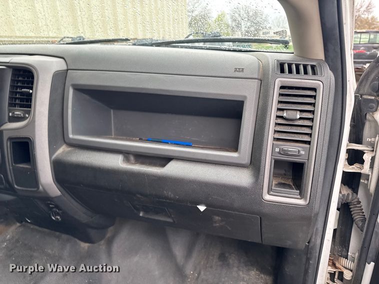image for item EF2459 2014 RAM 2500 Crew Cab pickup truck