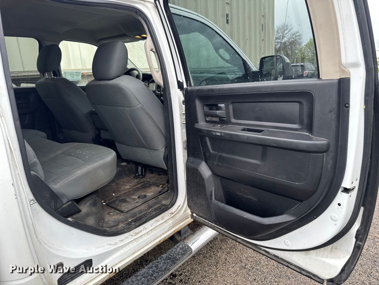 image for item EF2459 2014 RAM 2500 Crew Cab pickup truck