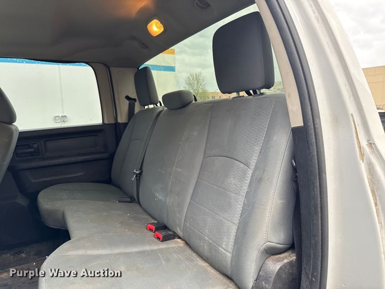 image for item EF2459 2014 RAM 2500 Crew Cab pickup truck