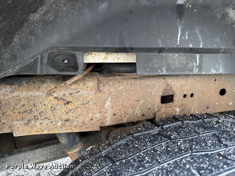 image for item EF2459 2014 RAM 2500 Crew Cab pickup truck