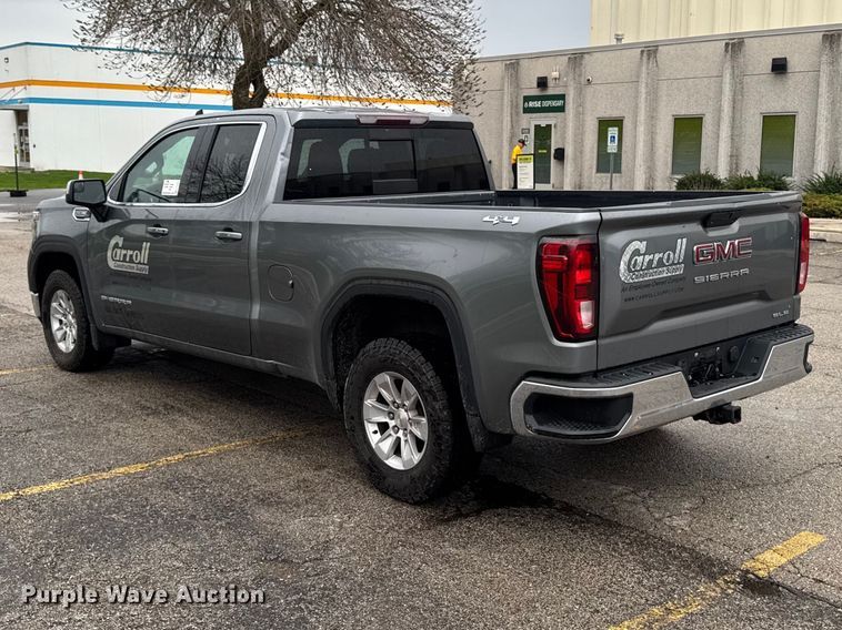 image for item EF2460 2019 GMC Sierra 1500 Ext. Cab pickup truck