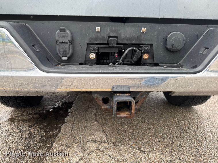 image for item EF2460 2019 GMC Sierra 1500 Ext. Cab pickup truck
