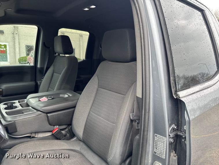 image for item EF2460 2019 GMC Sierra 1500 Ext. Cab pickup truck