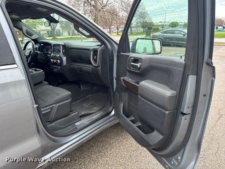 image for item EF2460 2019 GMC Sierra 1500 Ext. Cab pickup truck
