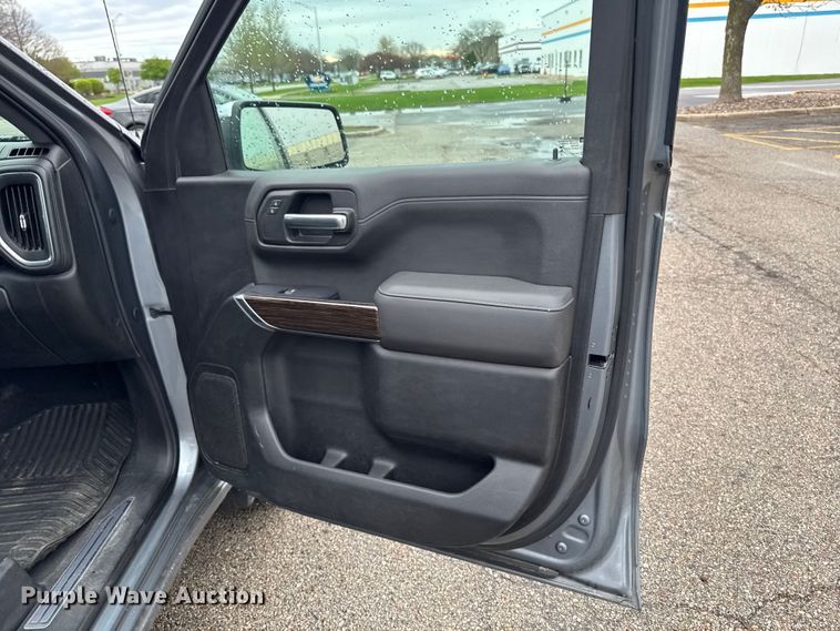 image for item EF2460 2019 GMC Sierra 1500 Ext. Cab pickup truck