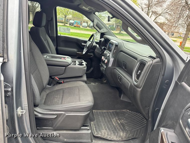 image for item EF2460 2019 GMC Sierra 1500 Ext. Cab pickup truck