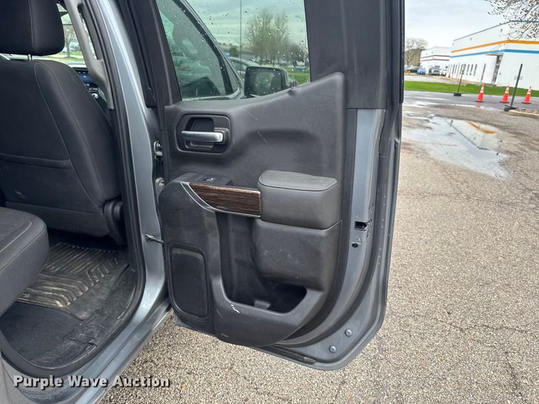 image for item EF2460 2019 GMC Sierra 1500 Ext. Cab pickup truck