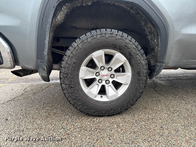 image for item EF2460 2019 GMC Sierra 1500 Ext. Cab pickup truck