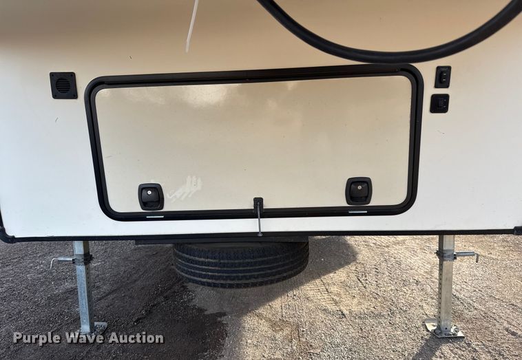 image for item EG1848 2015 Forest River Inc. Sierra camper