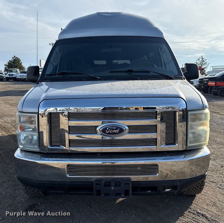 image for item EG1935 2008 Ford E350 handicap accessible van