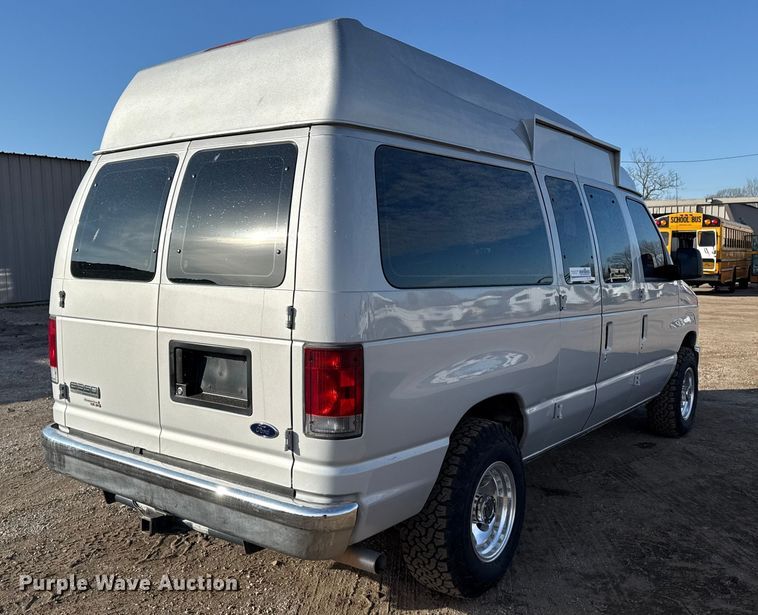 image for item EG1935 2008 Ford E350 handicap accessible van