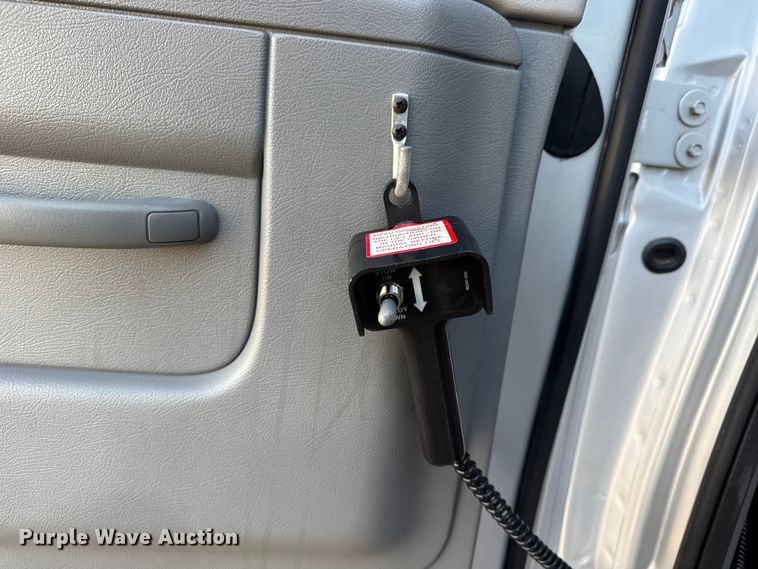 image for item EG1935 2008 Ford E350 handicap accessible van