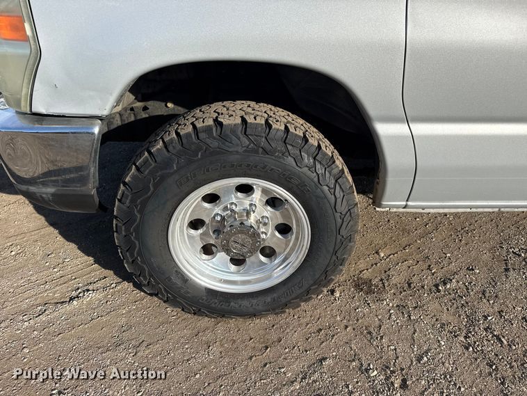 image for item EG1935 2008 Ford E350 handicap accessible van