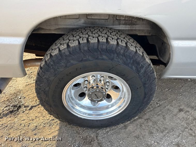 image for item EG1935 2008 Ford E350 handicap accessible van