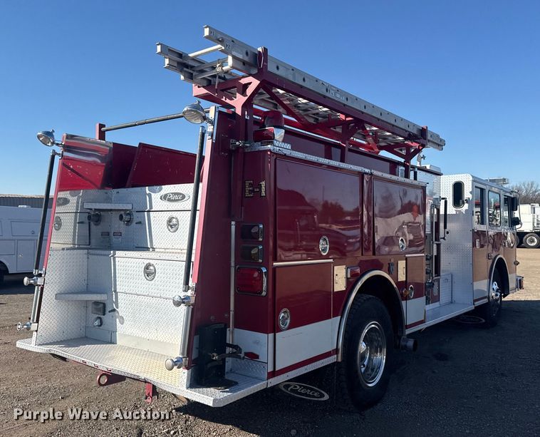 image for item EG1993 1993 Pierce Manufacturing pumper fire truck