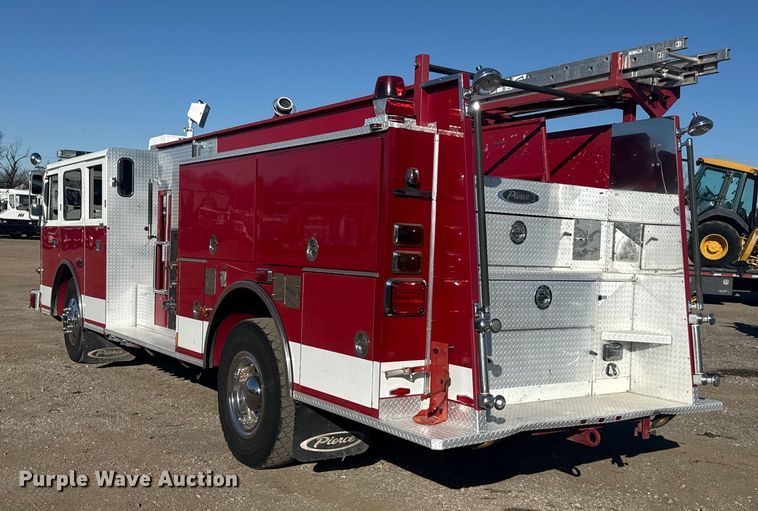 image for item EG1993 1993 Pierce Manufacturing pumper fire truck