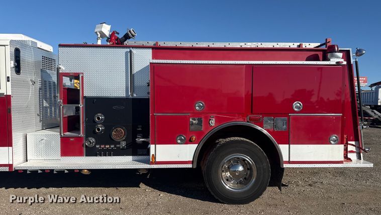 image for item EG1993 1993 Pierce Manufacturing pumper fire truck