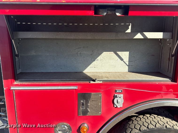 image for item EG1993 1993 Pierce Manufacturing pumper fire truck