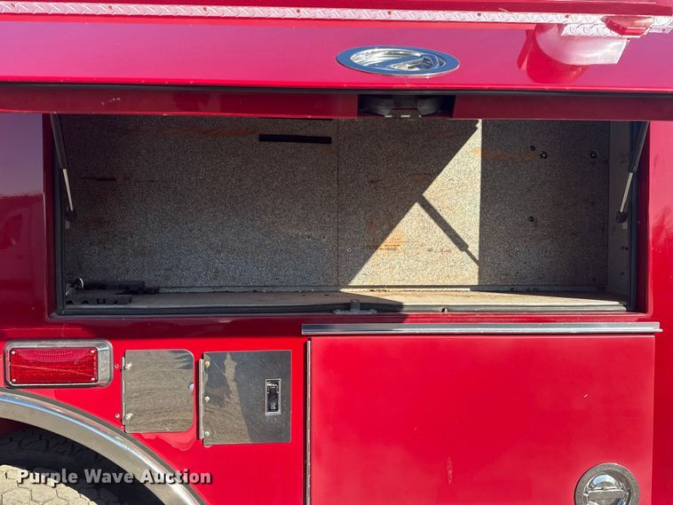 image for item EG1993 1993 Pierce Manufacturing pumper fire truck