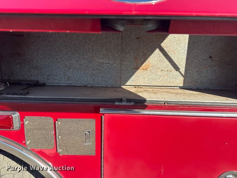 image for item EG1993 1993 Pierce Manufacturing pumper fire truck