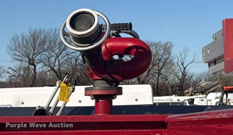 image for item EG1993 1993 Pierce Manufacturing pumper fire truck