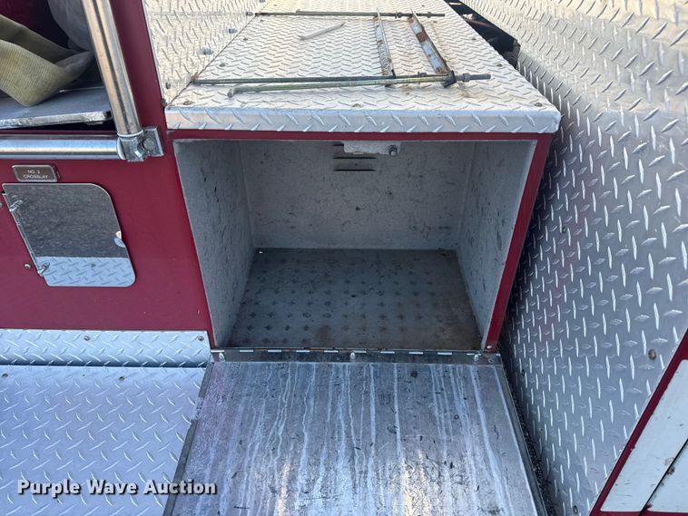 image for item EG1993 1993 Pierce Manufacturing pumper fire truck