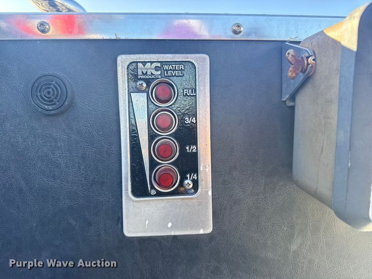 image for item EG1993 1993 Pierce Manufacturing pumper fire truck